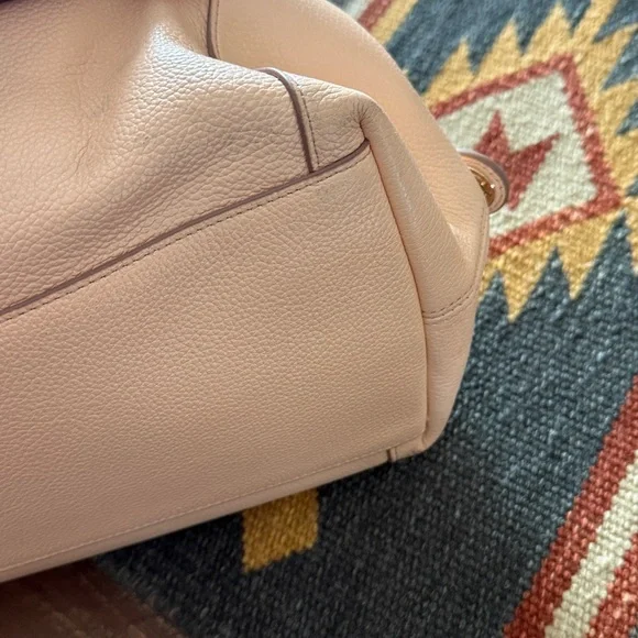 Vintage Coach peach Leather Shoulder Bag - Picture 4 of 13